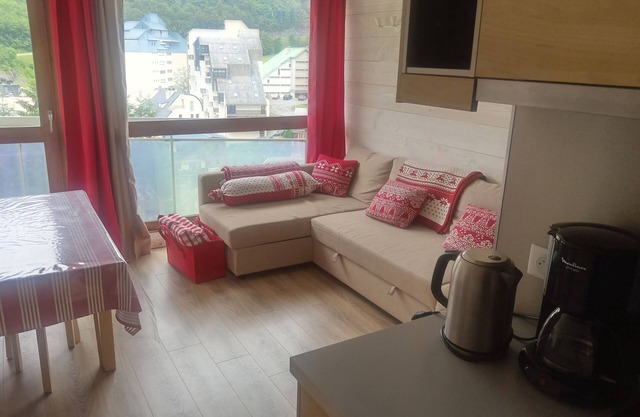 T2Bis apartment at the foot of the slopes/residence euroneige