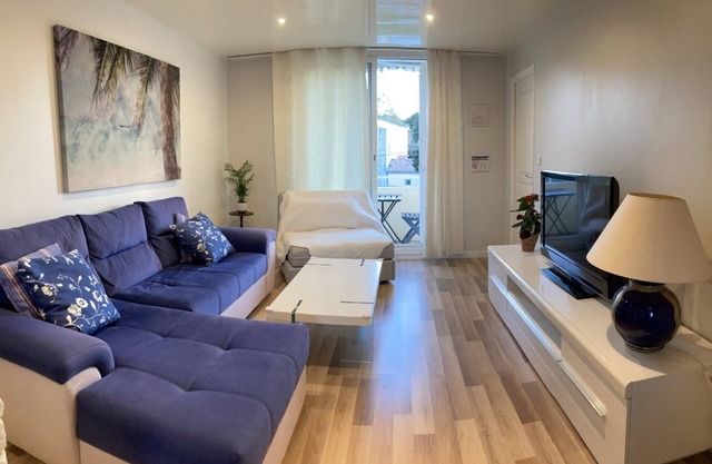 T3, 60 m2, 3 mn walk from the sandy beach, air conditioning, quiet, WIFI