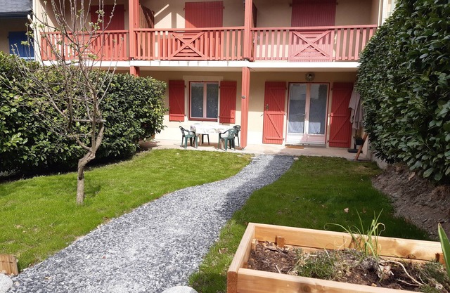 T3 ground floor private garden 2minLUZ