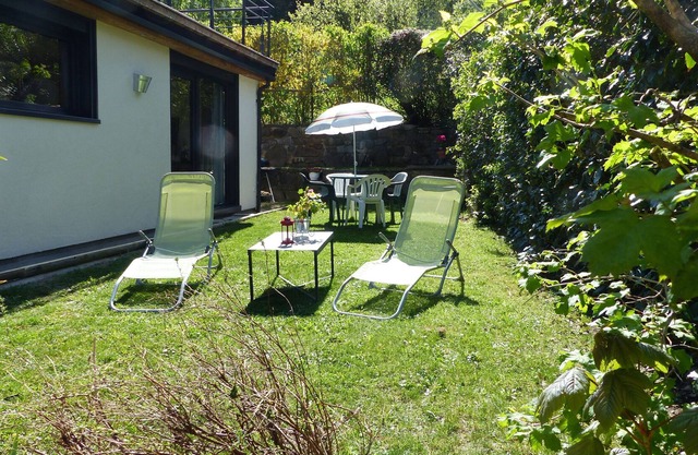 T3 in chalet between lake and mountain
