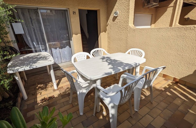 T3 Mezzanine Villa with AC, Close to Beach, Parking and Terrace - Sleeps 6