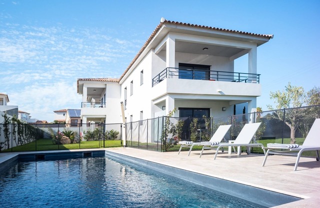 T3 RESIDENCE PETRADORU ILE-ROUSSE CHARM COMFORT POOL