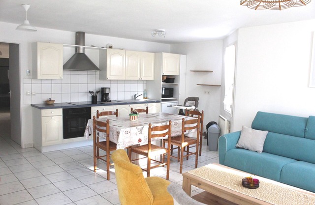 T3 single-storey apartment in quiet central Doussard