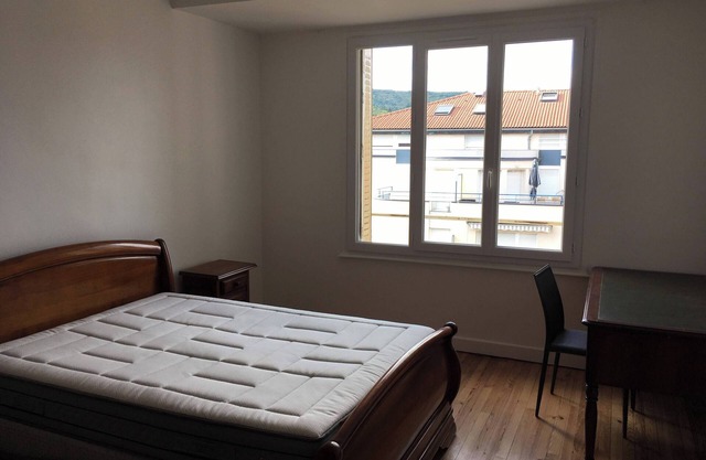 T4 City center between charm and sanctity