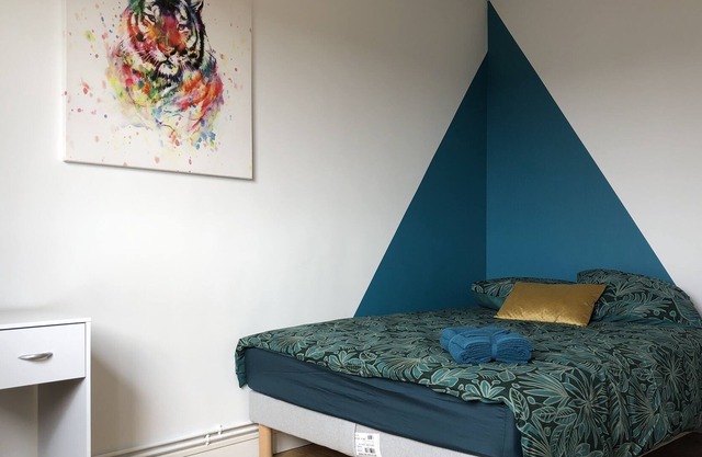 T4 with view of the Pyrenees