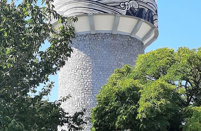 T62 - 2 bedroom chalet on a domain with swimming pool