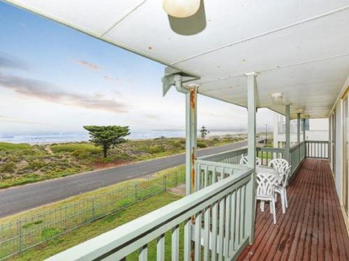 Tahren Beachfront Shack Wifi - Pet-friendly