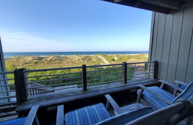 Tar Landing OCEANFRONT Villa - Great Location and Views