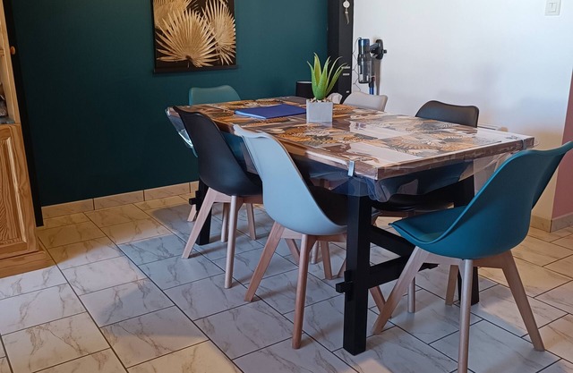 Tastefully decorated 3* house, 5 minutes from the beach, large terrace ☀️