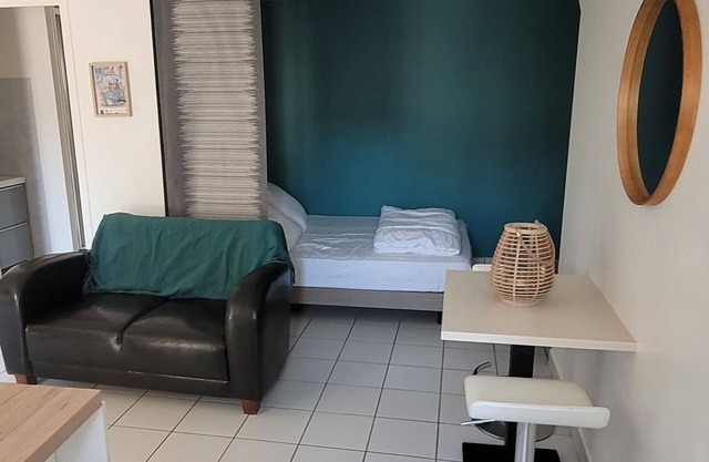 Tastefully renovated studio near the sea