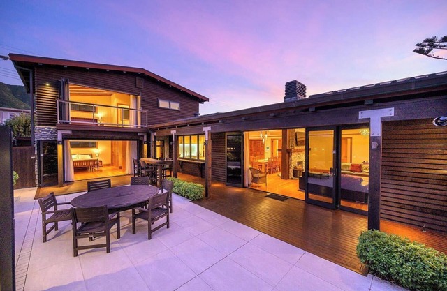 Tata Beach Front Retreat - Golden Bay at its finest