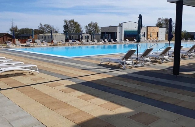 Tattershall Lakes Luxury Hot Tub Retreat