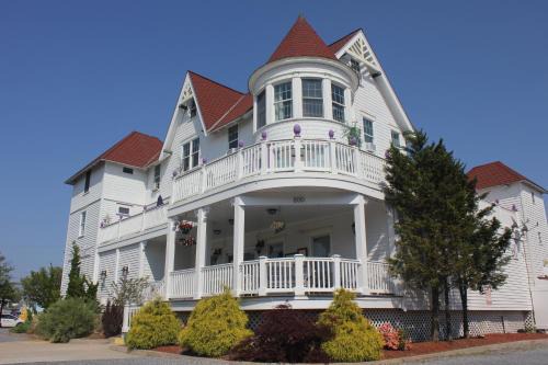 Tavern On The Bay Hotel - Lucky Luciano Suite