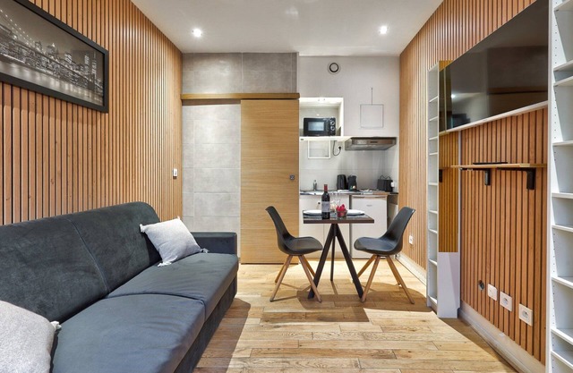 TBS 329 - Charming studio in Paris