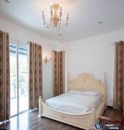Teluk Bahang European Style SemiD 4 Bedrooms 10ppl