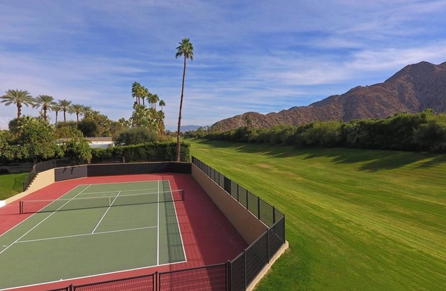 Tennis Paradise in Indian Wells - Private Tennis & Pickleball Court