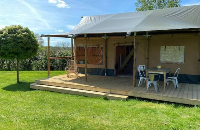 Tente Lodge "La Vie Joyeuse" Domaine La Valade