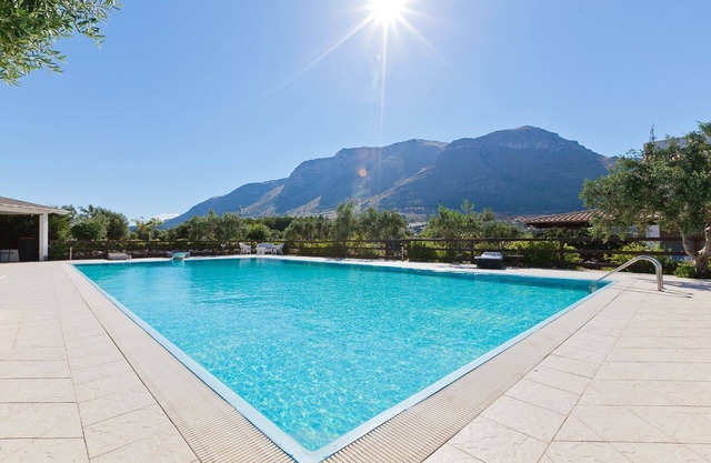 Tenuta Aversa - Farmhouse with swimming pool in Castellammare del Golfo, Sicily