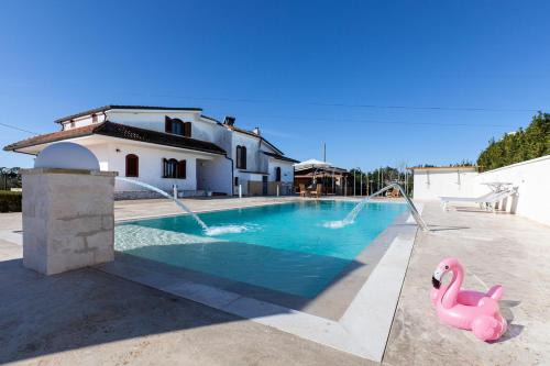 Tenuta San Cassiano With Garden And Pool - Happy Rentals