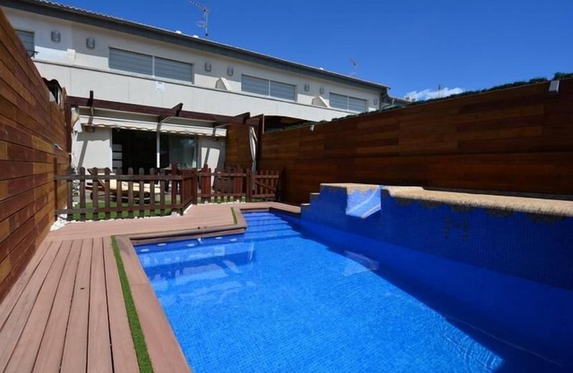 Terraced house with private pool and terrace