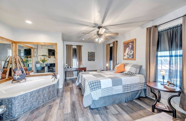 Texas Music Suite at gorgeous Bed & Breakfast in Fredericksburg, TX!