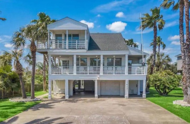 Texas Vacation Home with Pool, Near the Beach