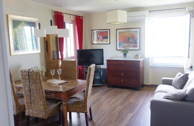 "The 23 holiday home" 011015-LT-1347