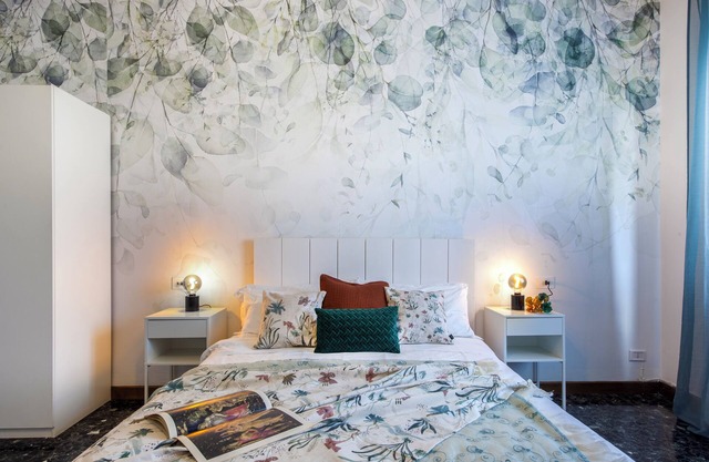 THE 4th FLOOR 2 bedrooms + Free Parking near the centre