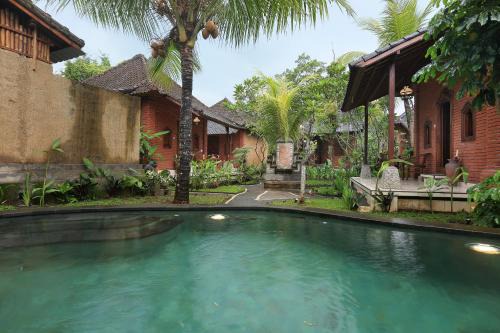 The Alus Cottage and Villa