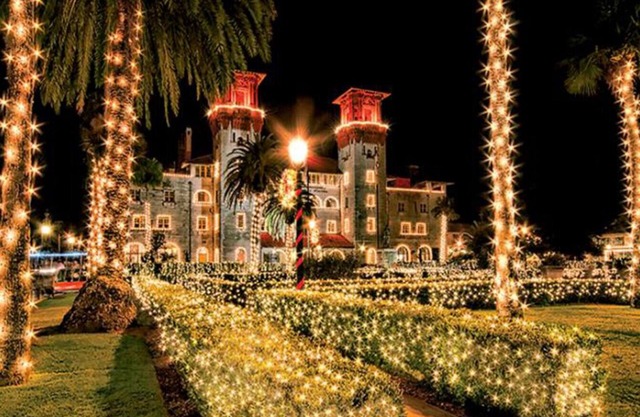 The Ambrose House - Fall and holiday discounts!