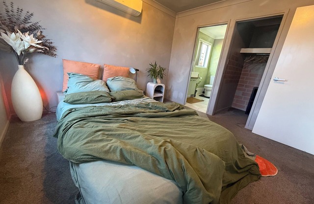 The Atelier – Artful Home Stay at Mangohill