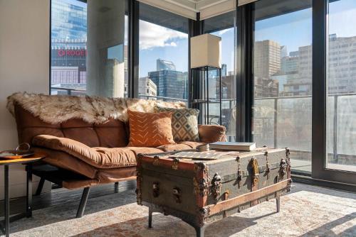 The Atlas & Ivy Skyline Views Parking Gym Balcony