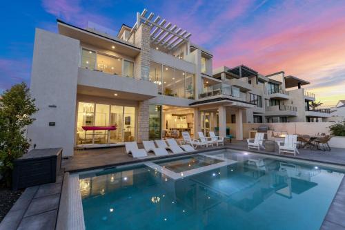 The Beach Front home