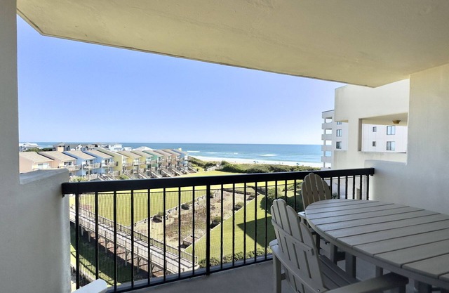 The Beach Hive: Ocean view condo in the heart of Emerald Isle
