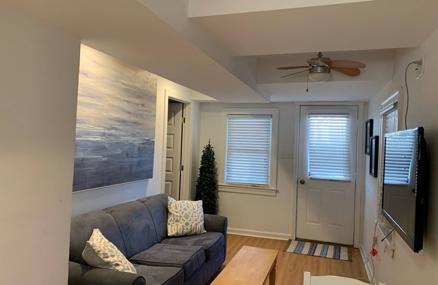 The beach is calling! Beach block 2BR unit with parking & beach tags.