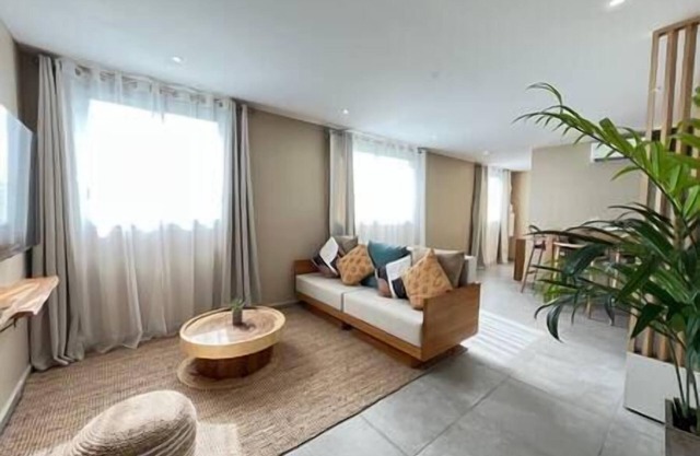 The beige setting: sea view!