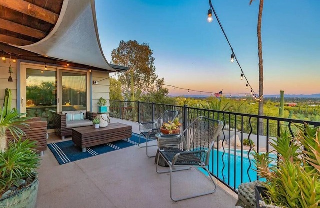 The Bellini: Views, Pool, Style!