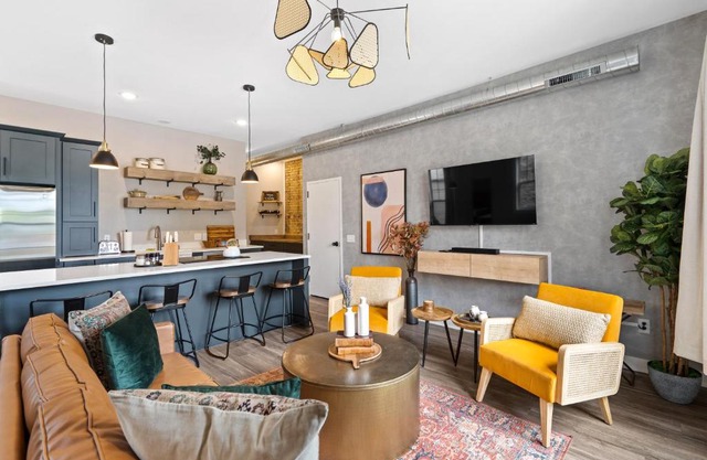 The Bentley Condotel in Historic Walker’s Point w/ Garage + Yard