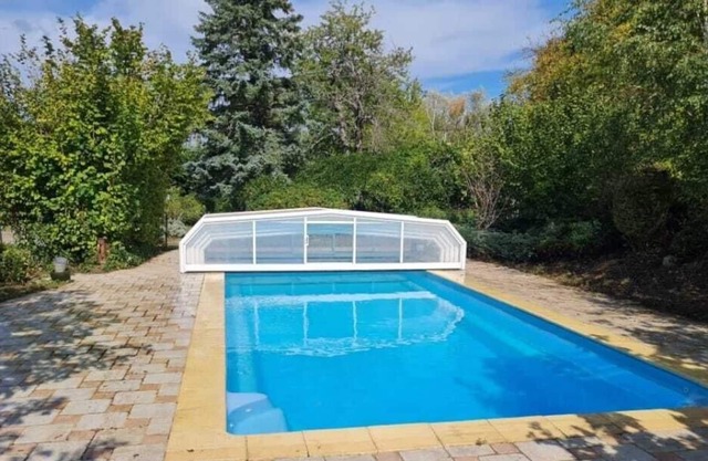 The big house on the prairie