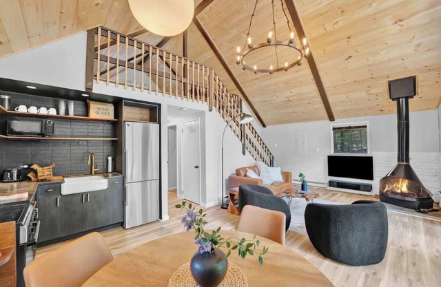 The Black Pocono Chalet | Modern Cabin in Nature