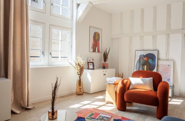 The Brunneval Loft - Arty 16th Century Shelter