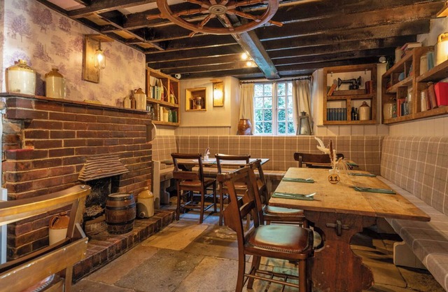 The Buddle Inn