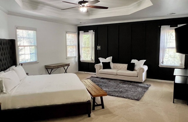 The Buford Retreat 5 min. from Mall of Georgia