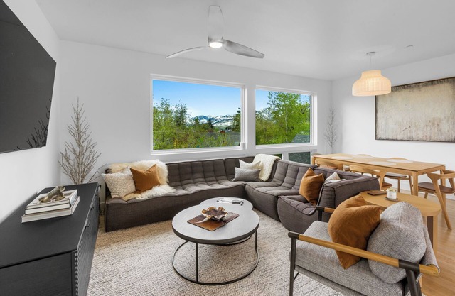 The Cairns - Tri-level condo a few blocks from the heart of downtown Bozeman.
