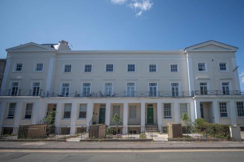 The Cheltenham Suites - Collection of Luxury Flats