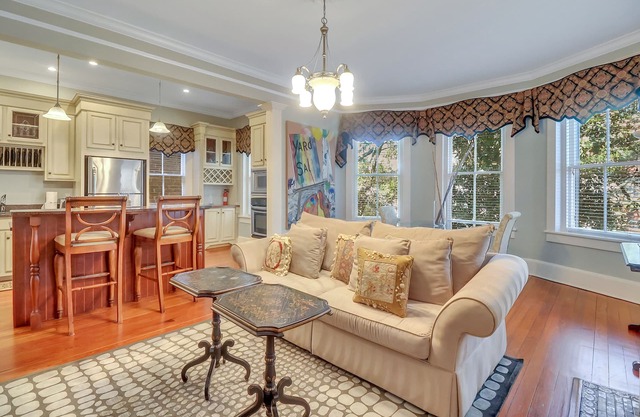 The Chippewa Suite on Savannah's Famous Jones Street