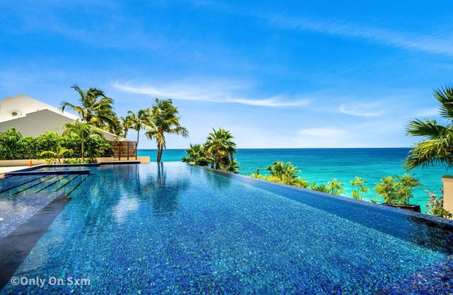 The CLIFF - Renovated Condo in a Luxury Beachfront Resort with Spa - Restaurant