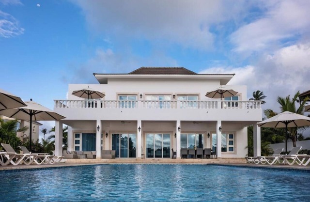 The Cliff Villas