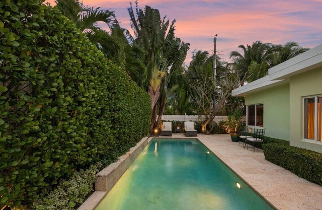 The Coastal Bungalow | Heated Pool | West Palm