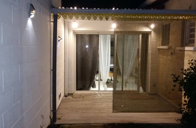 The corner box: T2 completely independent in villa.
